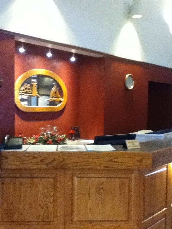 Baraga Lakeside Inn Exterior photo