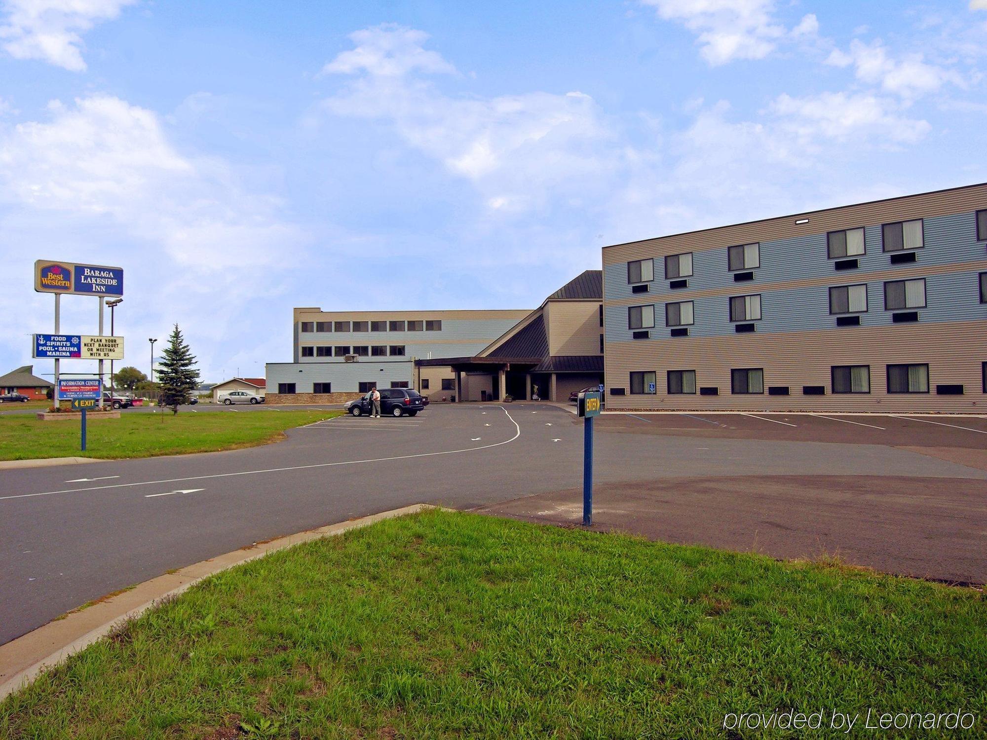 Baraga Lakeside Inn Exterior photo