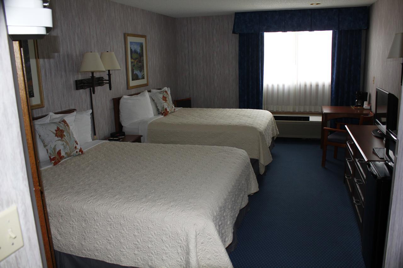Baraga Lakeside Inn Exterior photo